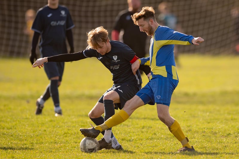 ACFC (yellow & blue) v Havant Town. Picture: Keith Woodland