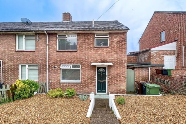 This two bedroom house in Cosham has two reception rooms, a bathroom and a spacious garden up for grabs and it is on the market for £250,000.