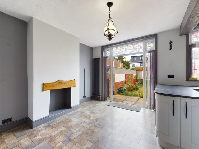 Another view of the kitchen/diner