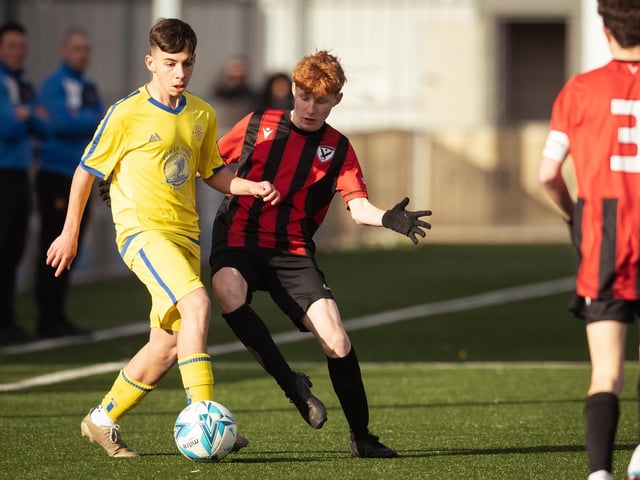 Action from the U16 GEC Marconi Invitation Cup final between Horndean Hawks Condors (red/black) and Pickwick Youth Panthers (yellow). Picture: Keith Woodland (260221-56)