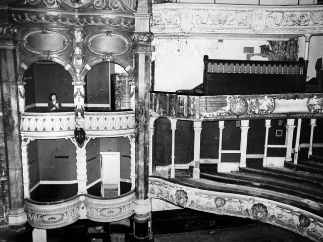 Dec 1975