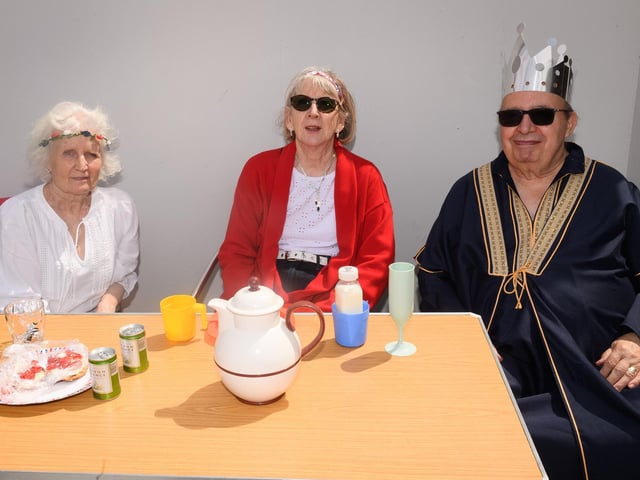 Rosalyn, Mary and John at the Spice Island jubilee party in Portsmouth (040621-9)
