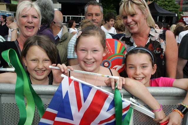 More Olympic fans await the torch