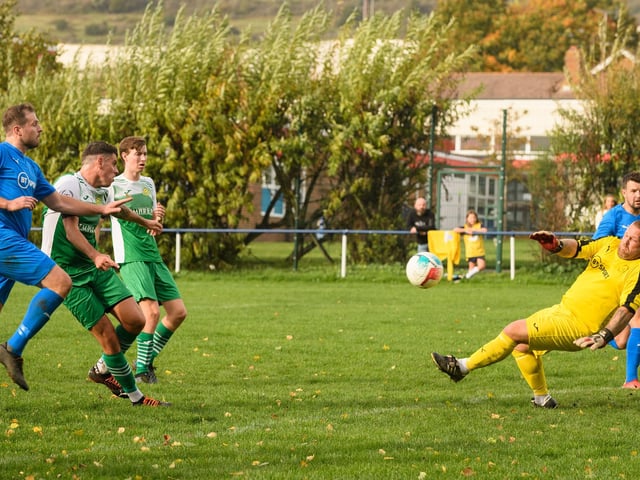 Josh Bailey sees a shot saved. Picture: Keith Woodland