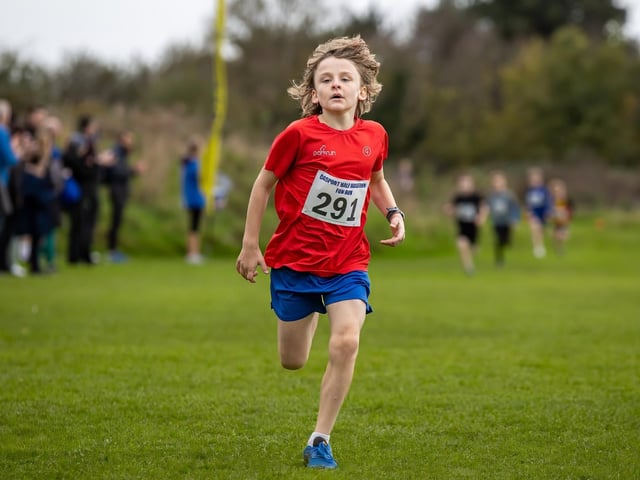 Kids also too part in the challenge with an under 12 children’s Fun Run (1k) and an under 17 Challenge Race (2k) starting and finishing at Bay House School.   Photos by Alex Shute