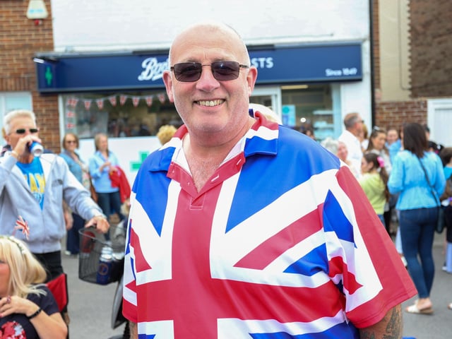 Peter Wright came to Denmead dressed to impress on Saturday