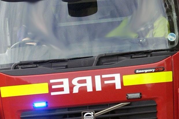 Shrubland fire breaks out in Havant field as firefighters issue stark warning to neighbours
