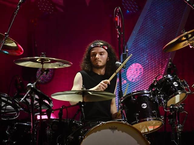 GEORGE FARRAR (QUEEN EXTRAVAGANZA)