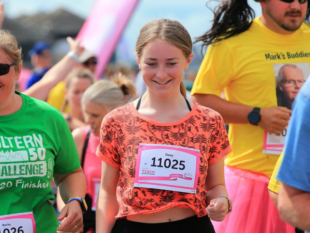 3K and 5K start. Race For Life, Southsea Common. Picture: Chris Moorhouse (jpns 030722-61)