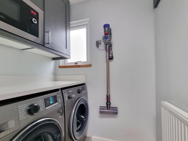 This beautiful property comes with three bedrooms, one bathroom and two reception rooms as well as a spacious back garden.