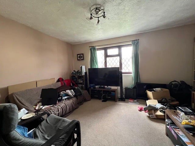 The living room area is spacious.
Picture credit: Zoopla