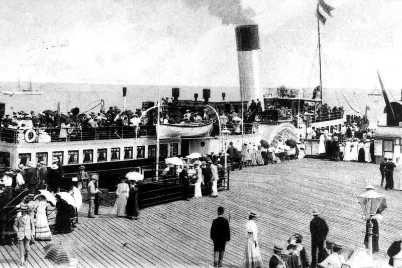 Ryde steamer at Ryde pier