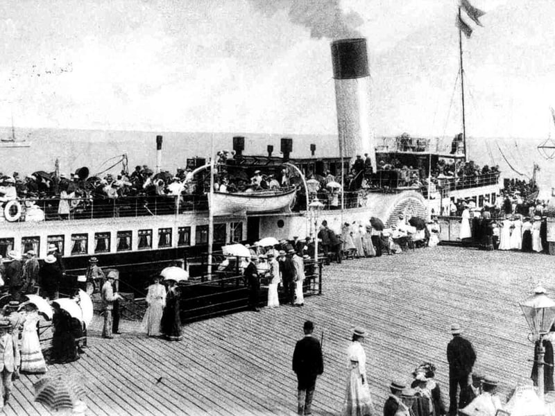 Ryde steamer at Ryde pier