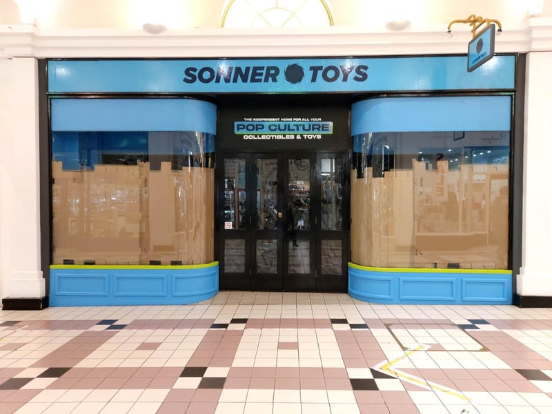 Sonner Toys permanently closed its Cascades shopping centre location, leaving many customers owed money for unfulfilled orders.