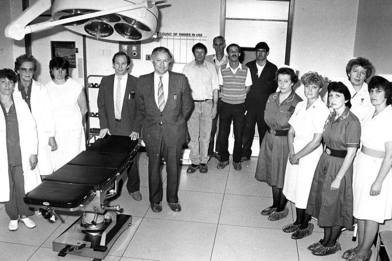 Queen Alexandra Hospital staff in Unit A, 1987. The News PP5139