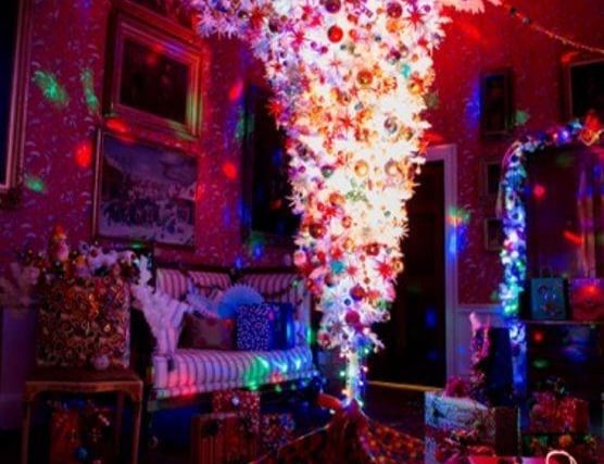 An upturned Christmas tree in CLW designs