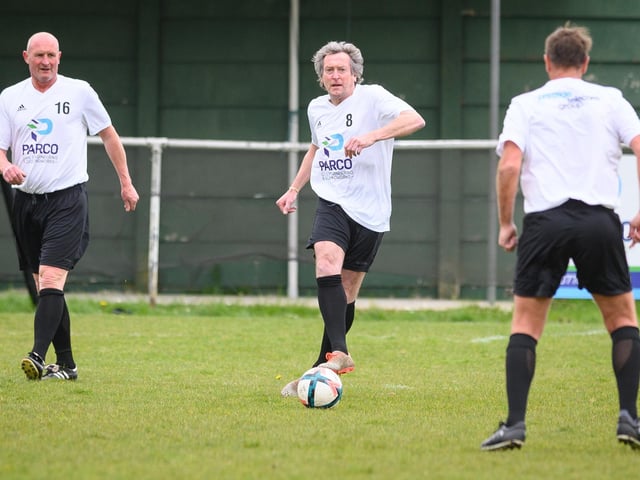 Action from the Jon Gittens memorial charity match between a team of former Fareham Town players and a side of ex-Pompey and Southampton professionals. Picture: Keith Woodland (160421-573)