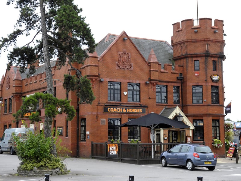 Coach and Horses public house, London Road, Hilsea 2011. Picture: Allan Hutchings 113188-352