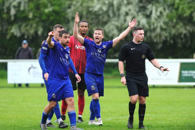 Baffins (blue) v Petersfield. Picture: Sarah Standing