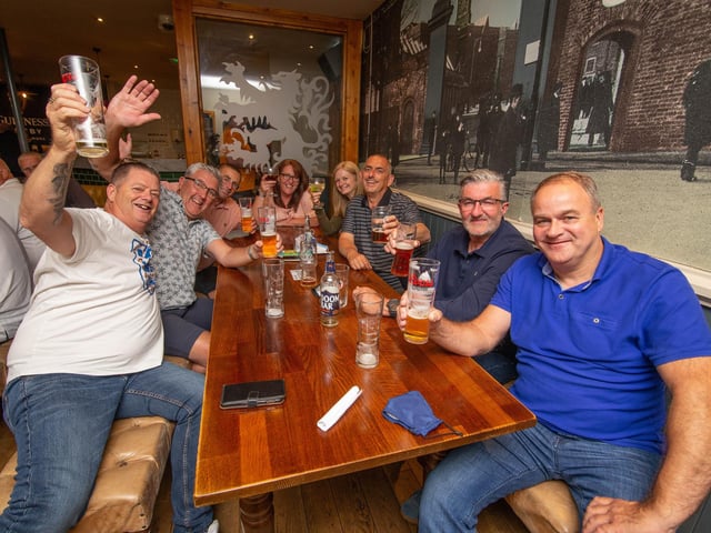 Pictured: Football fans at The Red Lion, Cosham, Portsmouth  Picture: Habibur Rahman