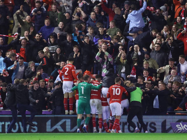 Away attendance: 1,648; Overall attendance: 4,333.