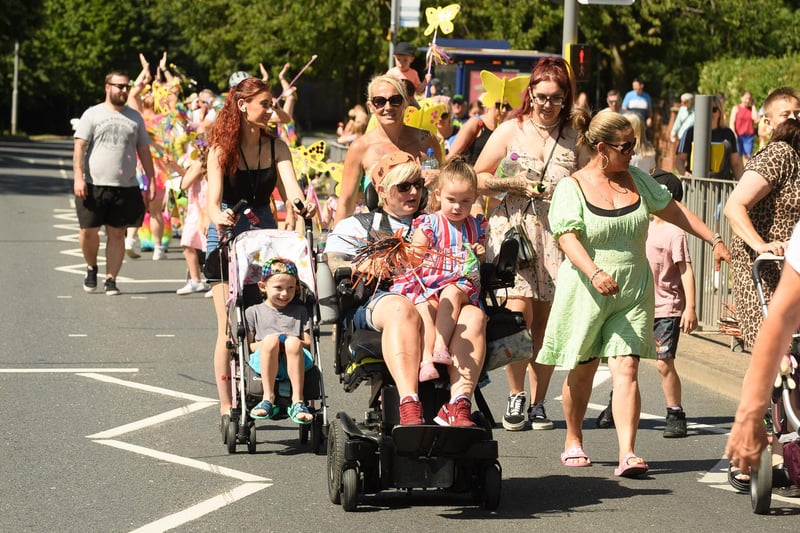 Pictured is: families at the Paulsgrove and Wymering Carnival.

Picture: Keith Woodland (240621-27)