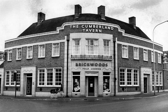 The Cumberland Tavern, Eastney Road, September 1977. The News PP325