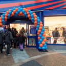 Customers stream into the new B&M store as it opens at 8am. Picture: Mike Cooter (301124)