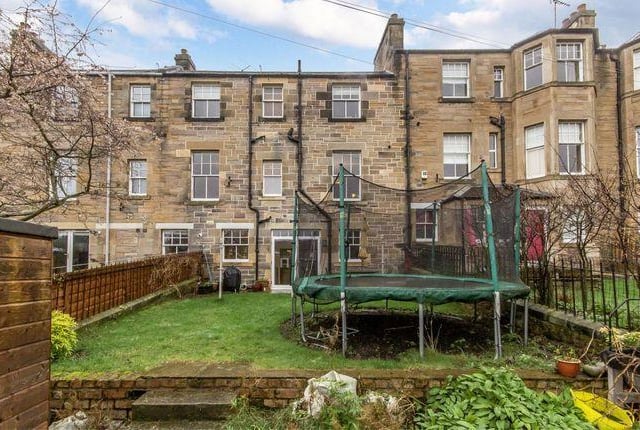 In addition to its low-maintenance front garden, the townhouse also boasts an enclosed rear garden. The easterly aspect guarantees light throughout the day