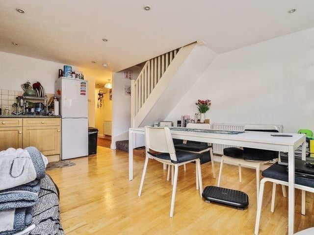 This two bedroom ground floor apartment is located in SeaView Apartments, in South Parade right on the Southsea seafront and next to the promenade