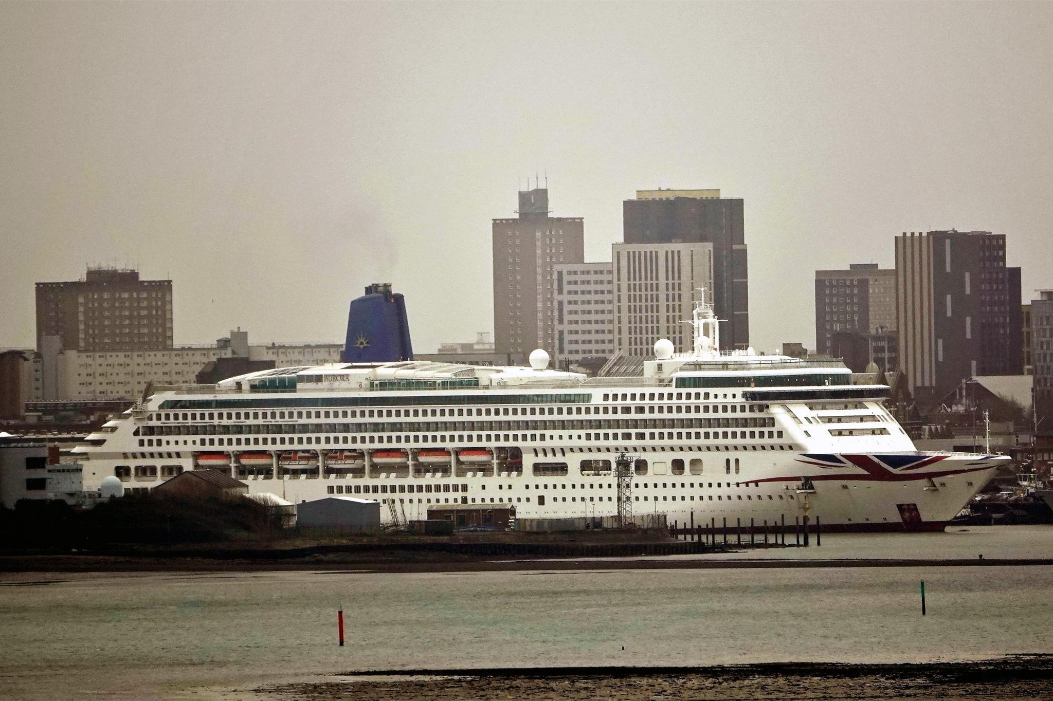 Portsmouth Port Welcomes P O Cruise S World Class Ship Aurora To The City The News
