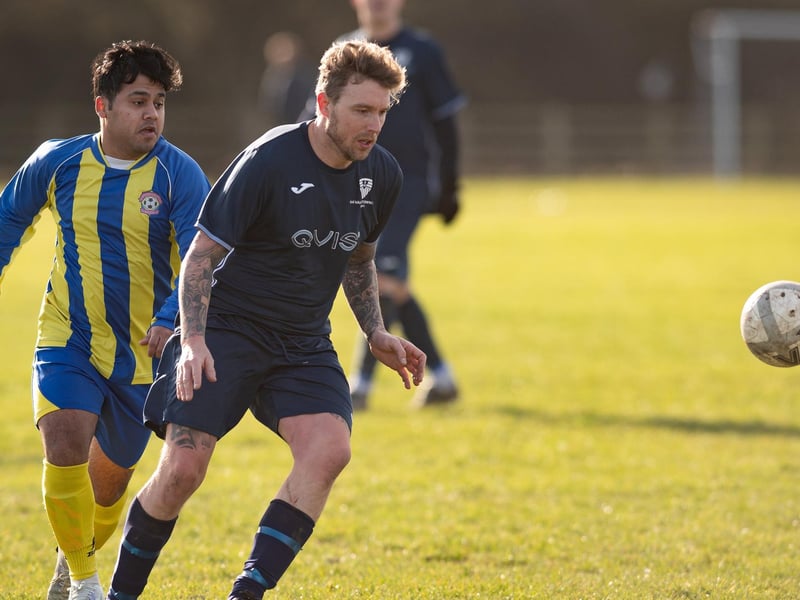 ACFC (yellow & blue) v Havant Town. Picture: Keith Woodland