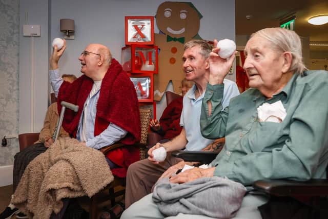 Children from Whiteley Primary School visited Encore's Hamble Heights care home to sing carols and take part in a fun mock snowball fight.