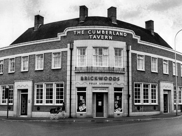 The Cumberland Tavern, Eastney Road, September 1977. The News PP325 
