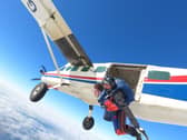 Oliver Ayres Skydives to raise £890 for charity