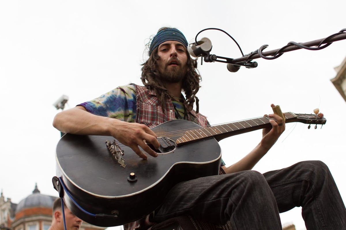 Ted Lasso S Busking Star Cam Cole Takes His From The Street To The Stage Tour To The Joiners The News