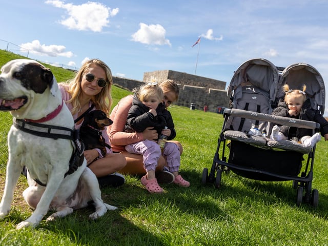 Heidi Lillington, Lyla Brooke, Willow, 2 and Emilia 11 months with dogs Luna and Lucy
Photos by Alex Shute
