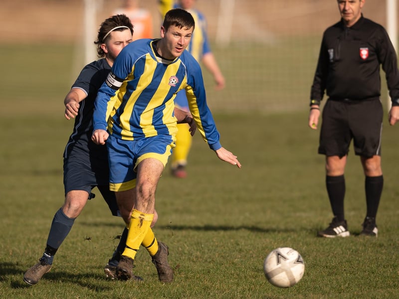 ACFC (yellow & blue) v Havant Town. Picture: Keith Woodland