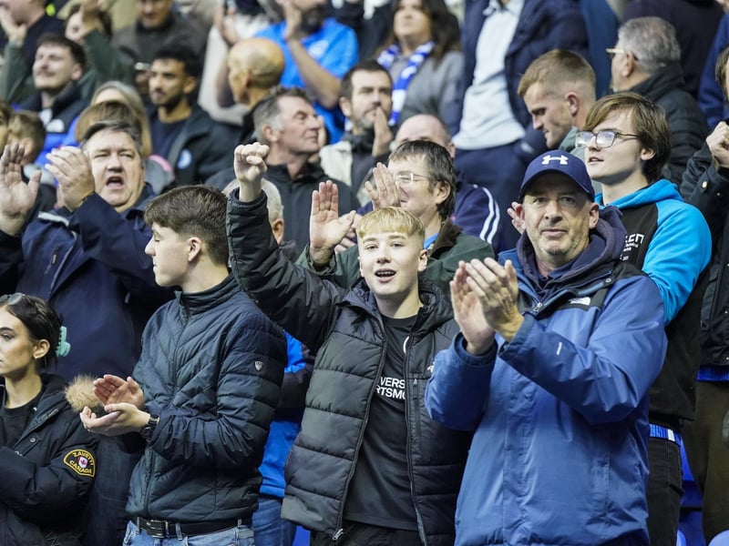 Pompey fans supporting Mous' men at Reading.