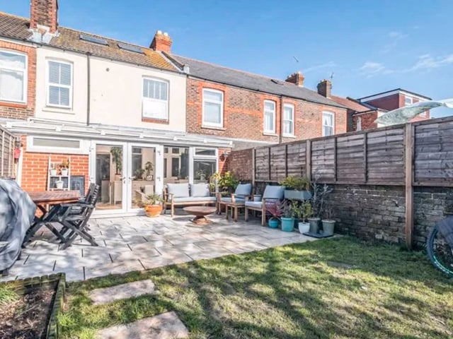 This home is located near Wimborne Junior School and Wimborne Infant School.