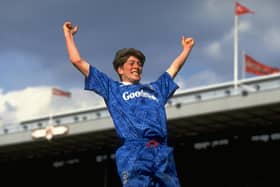 Darren Anderton celebrates his goal against Liverpool in 1992. Credit: Shaun  Botterill/Allsport