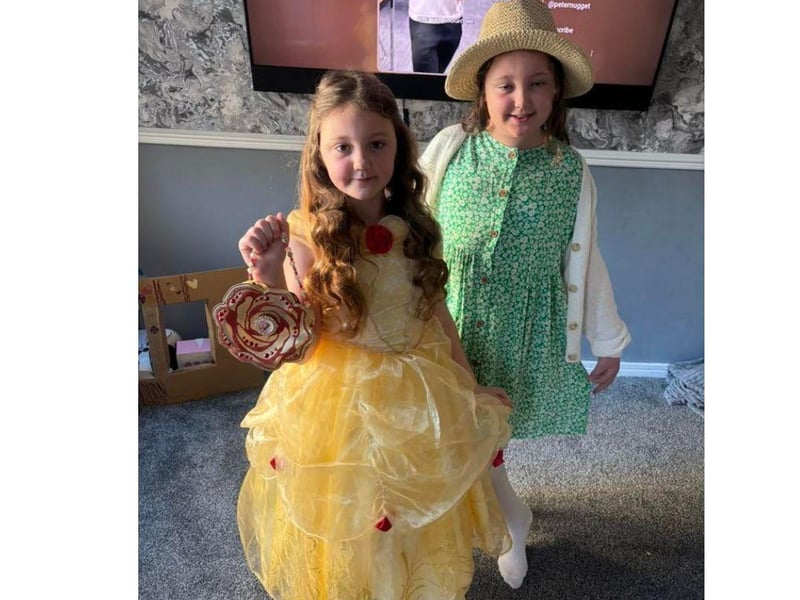 What wonderful Belle and Mary costumes!