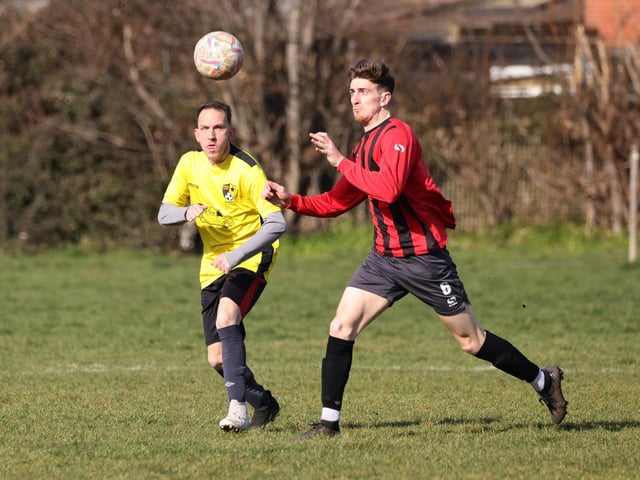 Jewellventus (red) v Fratton Trades. Picture by Kevin Shipp