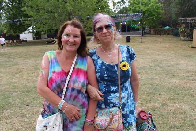 From left: Sarah Hayhurst and Jeanie Jovamova.