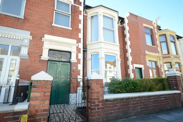 Thie two-bedroom apartment is on the market for £185,000. It is listed by Chinneck Shaw.