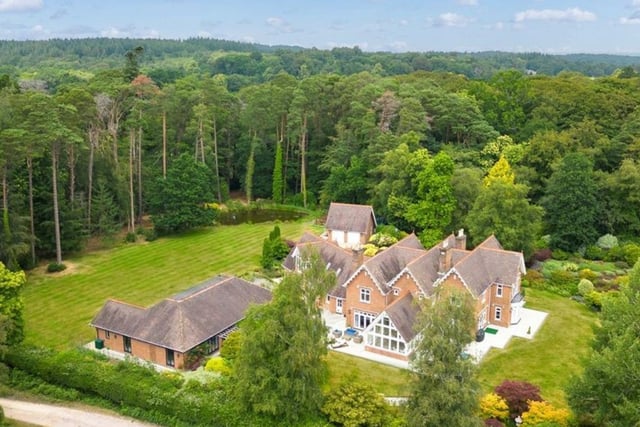 This property has been designed and decorated to a high spec and it is beautiful on the inside. It comes with seven bedrooms, six bathrooms and four reception rooms as well as five acres of land and a five-car garage. This property is on the market for £4,000,000 and it is being sold with Spencers of the New Forest. The listing says: "This magnificent country home offers extremely generous accommodation including seven bedrooms, four reception rooms, garaging for five cars, spectacular indoor pool complex and meticulously maintained gardens extending to about 5 acres." For more information, visit Zoopla.