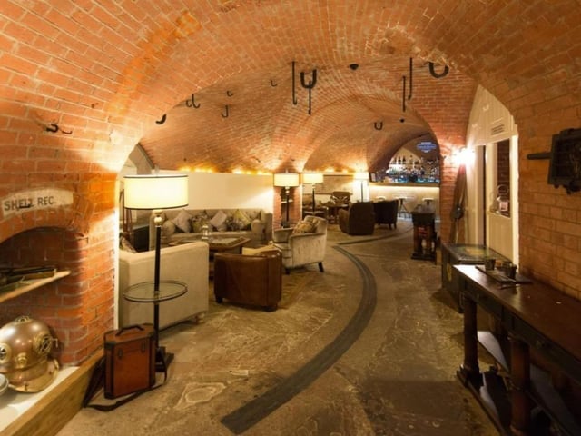 The original purpose of the fort was to provide additional defence alongside No Man's Fort and Horse Sand Fort.