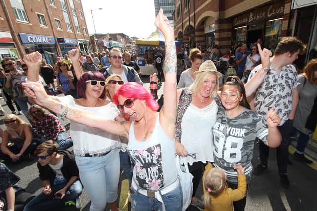 Fratton Family Festival at Fratton, Portsmouth.
People dancing in the street.


Photography by Habibur Rahman