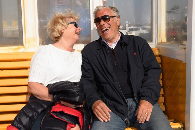 Linda and Barry Minchin (160421-20)