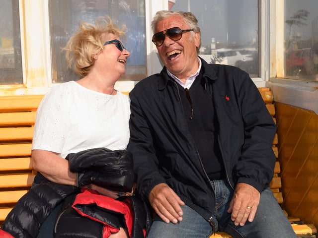 Linda and Barry Minchin (160421-20)